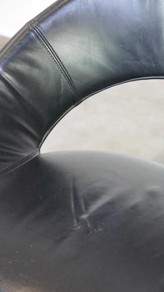 Image 1 of Zwarte lederen vintage Artifort design fauteuil model NINA