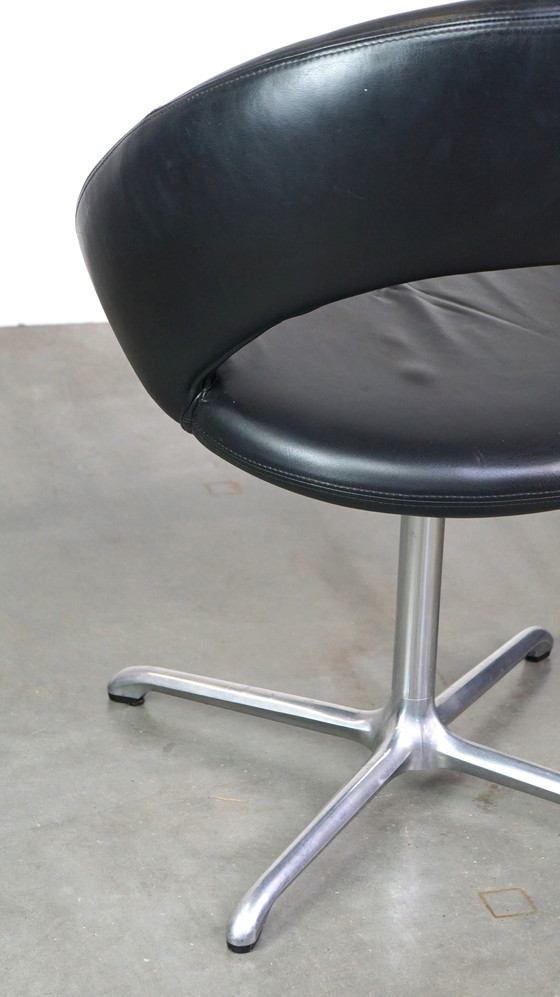 Image 1 of Zwarte lederen vintage Artifort design fauteuil model NINA