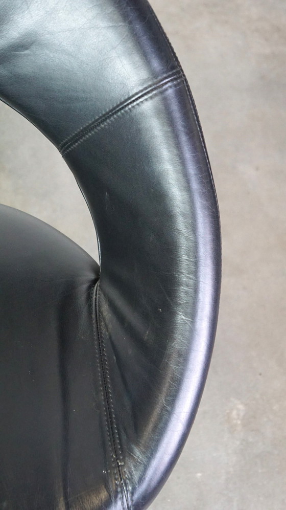 Image 1 of Zwarte lederen vintage Artifort design fauteuil model NINA