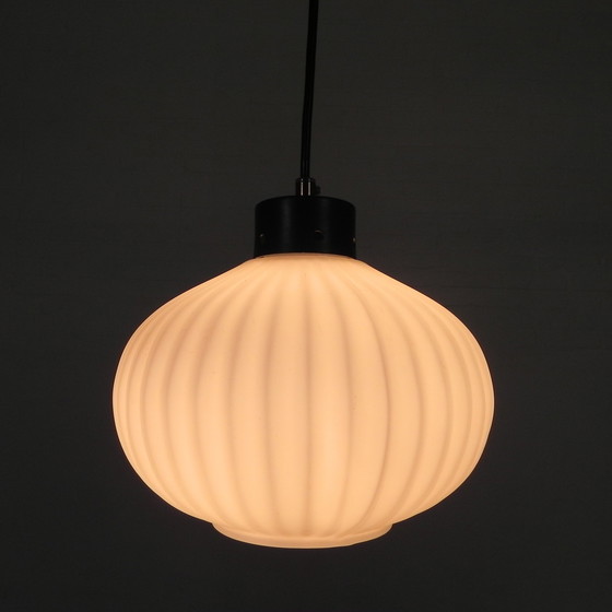 Image 1 of Vintage Hanglamp Met Witte Geribbelde Glazen Bol, Jaren 60