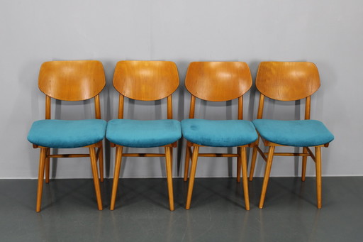 1970S Set van vier beukenhouten eetkamerstoelen van Ton, Tsjecho-Slowakije