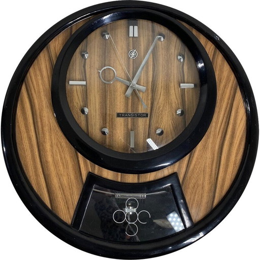 Vintage houten en multiplex wandklok van Transistor