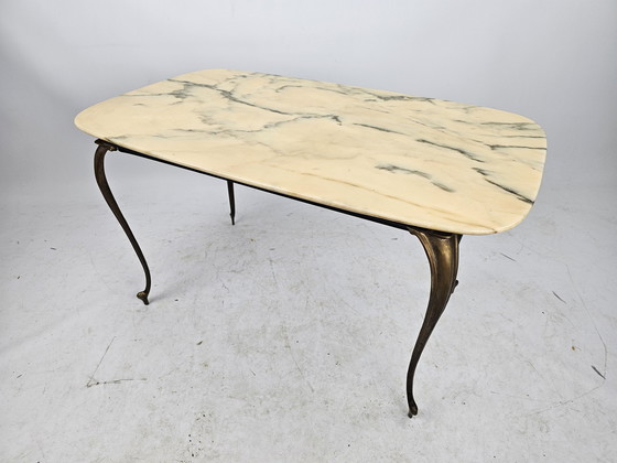 Image 1 of Italiaans marmeren coffeetable met messing onderstel