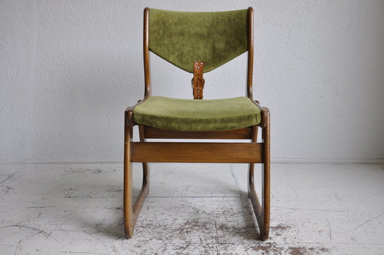 Image 1 of Midcentury eetkamerstoel met groen fluwelen bekleding