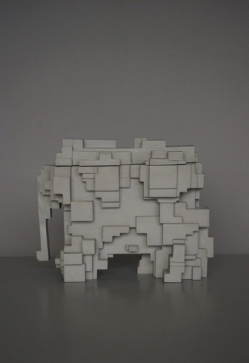 Kubistische Olifant Reclame Sculptuur van Sir Eduardo Paolozzi, 1973