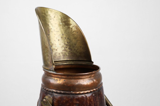 Image 1 of Koperen paraplubak met middeleeuwse afbeelding in reliëf, Frankrijk Ca. 1900