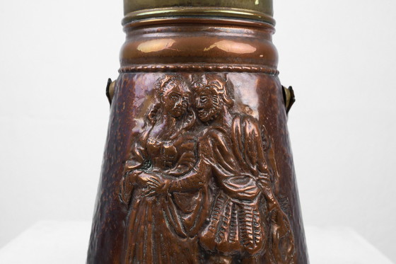 Image 1 of Koperen paraplubak met middeleeuwse afbeelding in reliëf, Frankrijk Ca. 1900