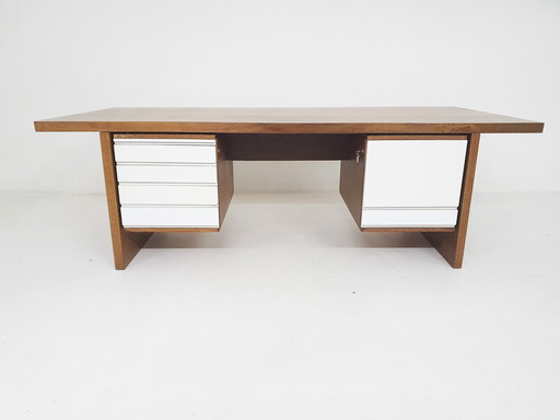 Groot wengé bureau, toegeschreven aan 'T Spectrum, Nederland jaren 1950
