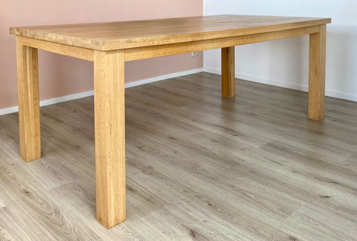 Houten eettafel