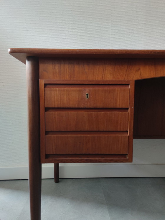 Image 1 of Vintage Deens bureau in teak