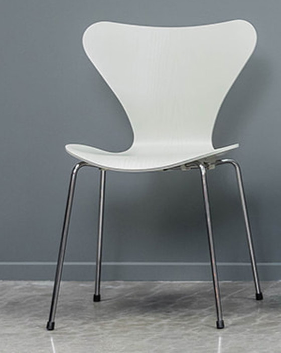 Image 1 of Fritz Hansen Serie 7 "Vlinder" stoel