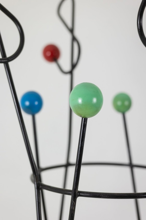 Image 1 of Roger Feraud. Treble clef" kapstok. jaren 1950/60