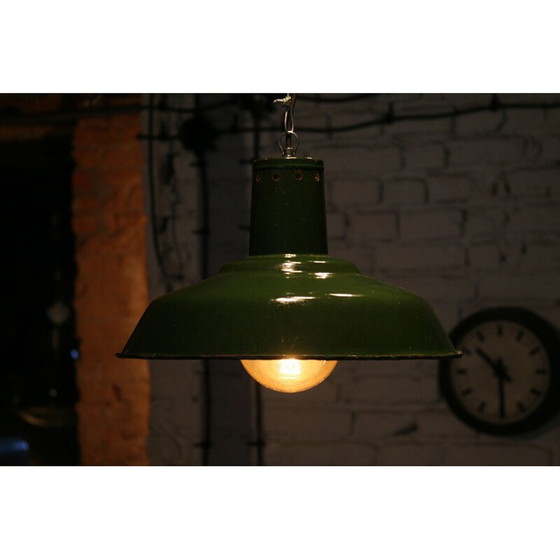 Image 1 of 33 Mi" groen industrieel plaatstalen hanglamp, 1960