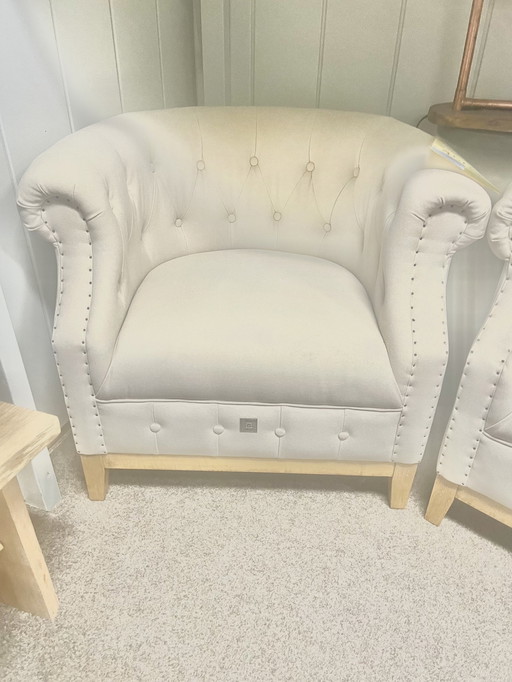 Te Koop: Klassieke Witte Fauteuil