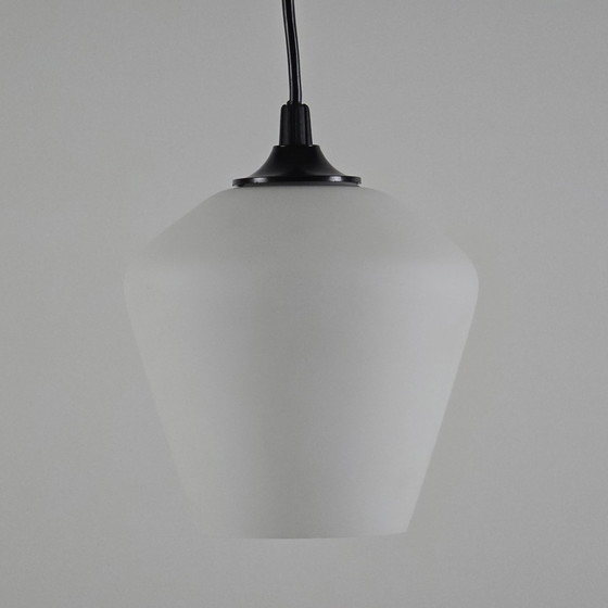 Image 1 of Vintage 1960S Opaline Glazen Hanglamp.