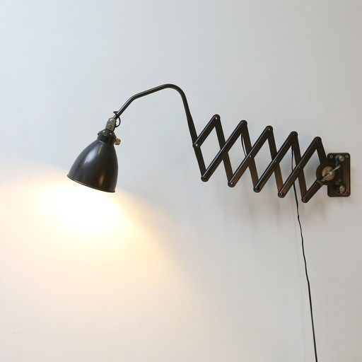 Bauhaus Zwart Metaal Agi België Schaar Wandlamp Ca. 1920