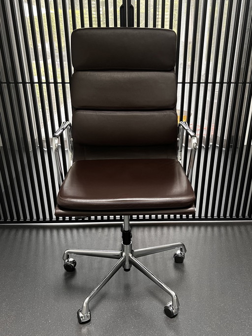 Vitra EA219 Softpad Chair