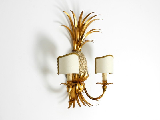 Image 1 of Grote vergulde ananas Florentijnse wandlamp uit 1970 van metaal en keramiek van Charles Maison Jansen