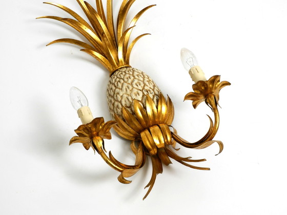 Image 1 of Grote vergulde ananas Florentijnse wandlamp uit 1970 van metaal en keramiek van Charles Maison Jansen