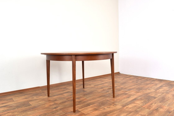 Image 1 of Mid Century Deense Teakhouten uitschuifbare eettafel, 1960S.