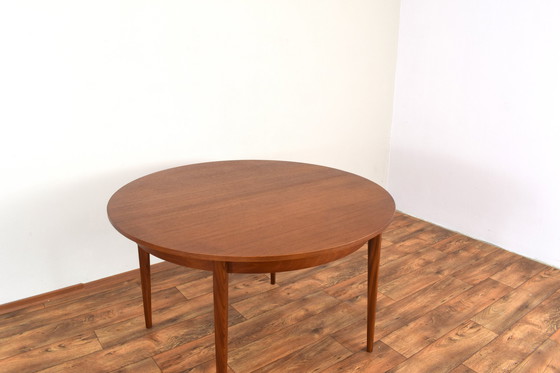 Image 1 of Mid Century Deense Teakhouten uitschuifbare eettafel, 1960S.