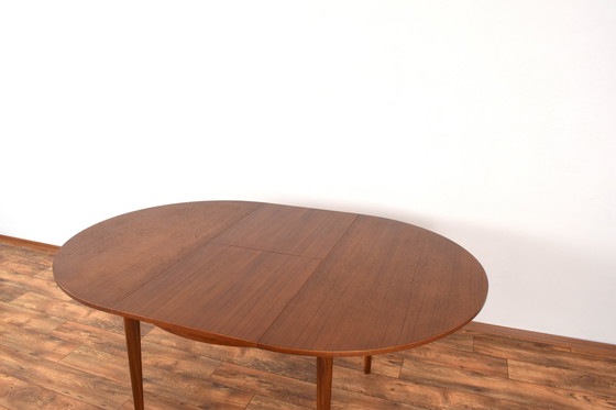 Image 1 of Mid Century Deense Teakhouten uitschuifbare eettafel, 1960S.