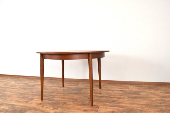 Image 1 of Mid Century Deense Teakhouten uitschuifbare eettafel, 1960S.