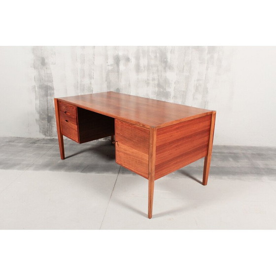 Image 1 of Vintage notenhouten bureau van Wilhelm Renz, 1960