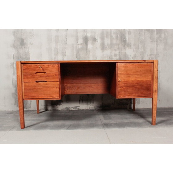 Image 1 of Vintage notenhouten bureau van Wilhelm Renz, 1960