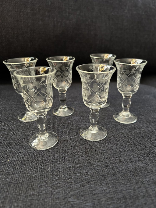 6x Vintage glaasjes van geslepen