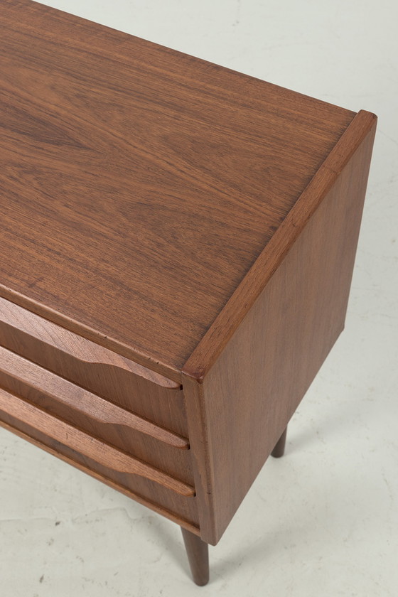 Image 1 of Kleine vintage teak commode