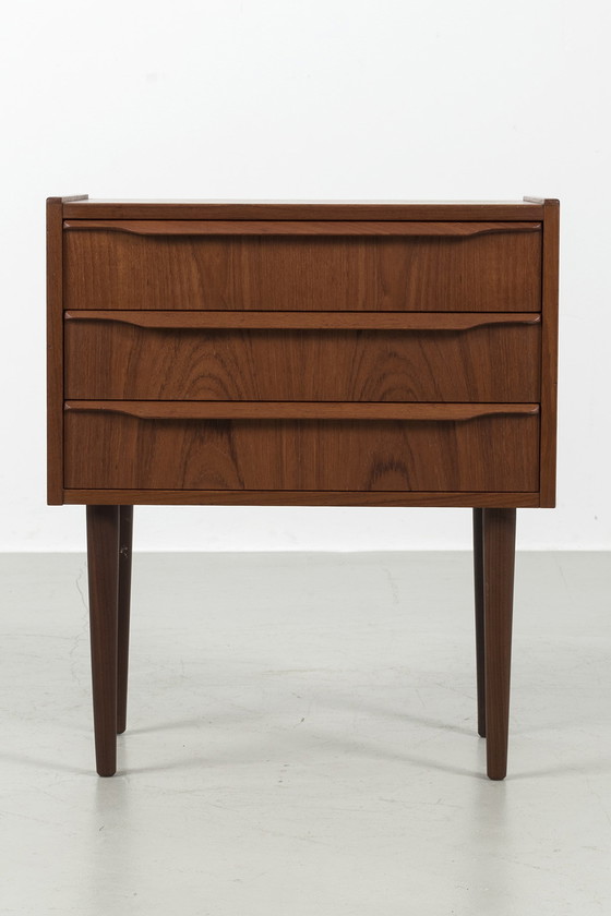 Image 1 of Kleine vintage teak commode