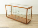 Vintage vitrine