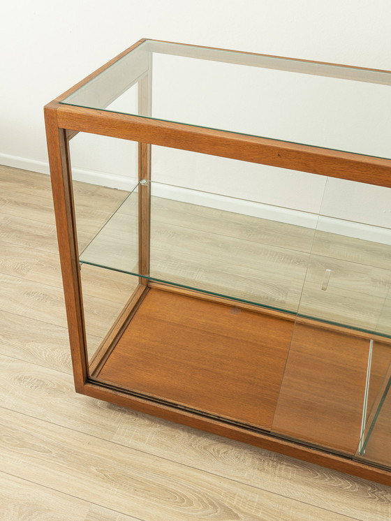 Image 1 of Vintage vitrine