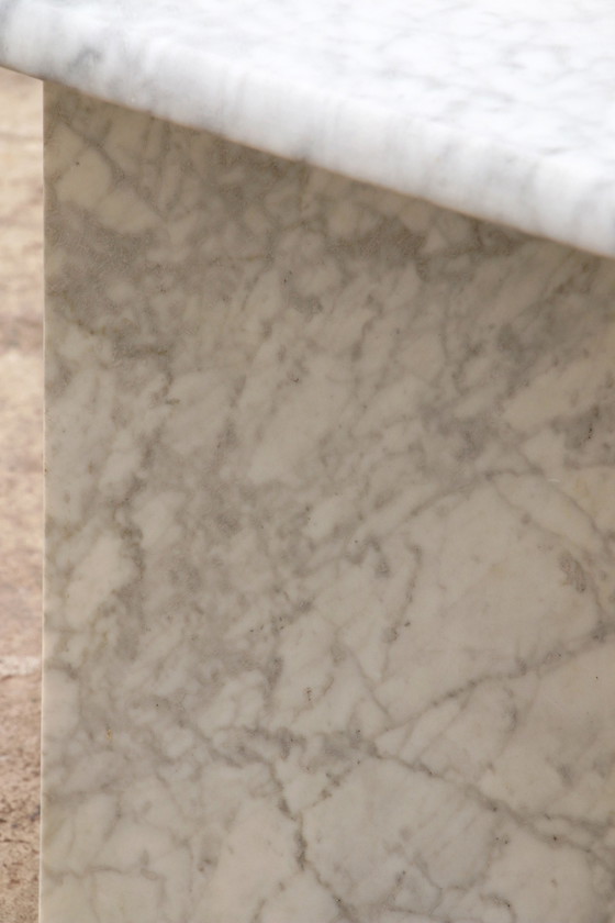 Image 1 of Italiaanse Marmeren salontafel tijdloos design uit de jaren 70