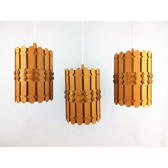 Image 1 of Set van 3 Vintage Scandinavische grenen hanglampen 1960