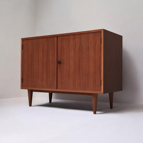 Image 1 of Mid Century Kast