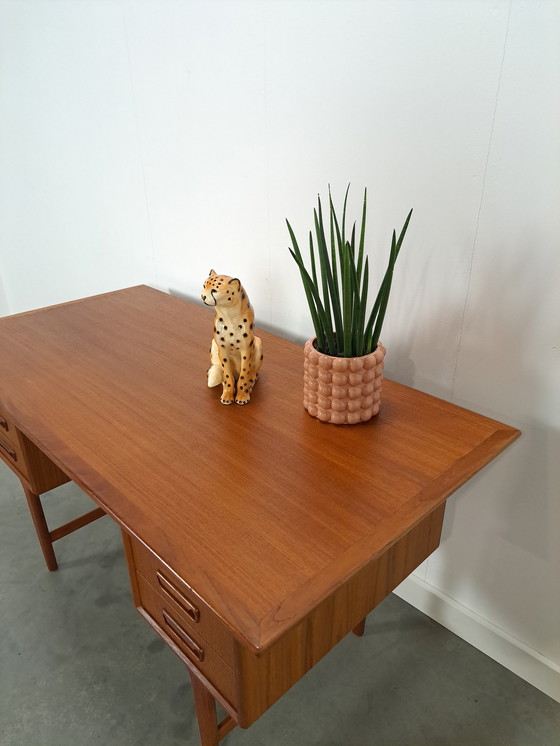 Image 1 of Deens design Teak Bureau met lades