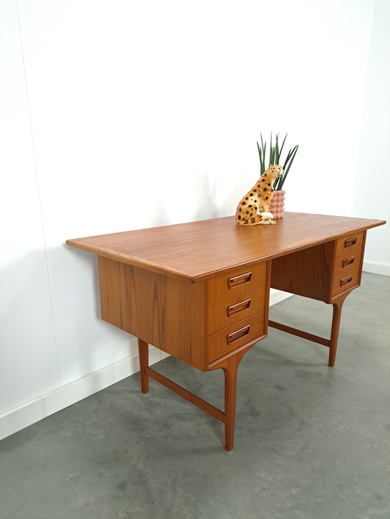 Image 1 of Deens design Teak Bureau met lades