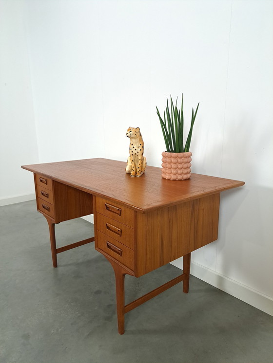 Image 1 of Deens design Teak Bureau met lades