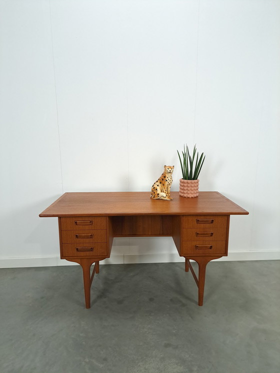 Image 1 of Deens design Teak Bureau met lades