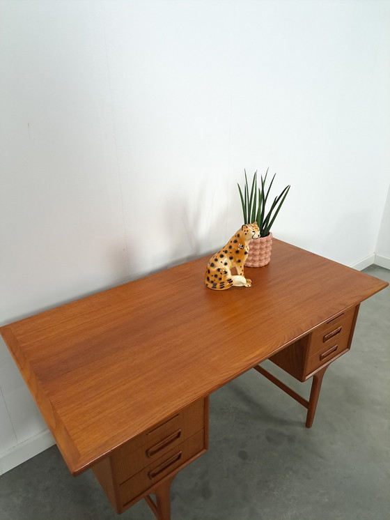 Image 1 of Deens design Teak Bureau met lades