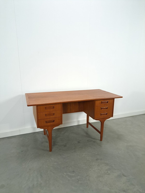 Image 1 of Deens design Teak Bureau met lades