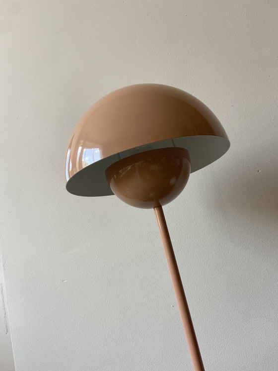 Image 1 of Verner Panton & Traditie Bloempot Vp3 lamp