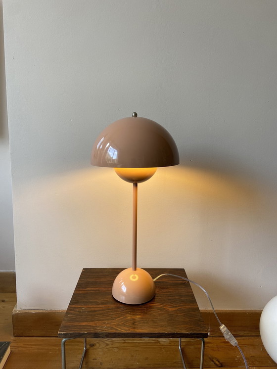 Image 1 of Verner Panton & Traditie Bloempot Vp3 lamp