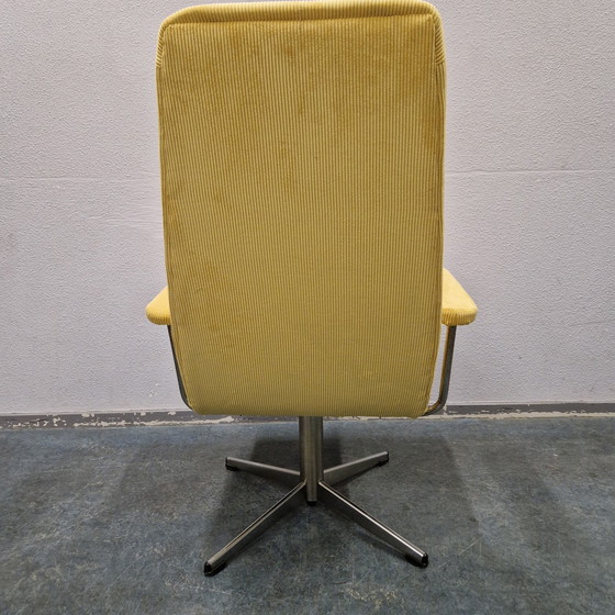 Image 1 of Vintage Draaifauteuil Nieuw Bekleed Goldsiegel Fauteuil