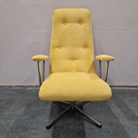 Image 1 of Vintage Draaifauteuil Nieuw Bekleed Goldsiegel Fauteuil