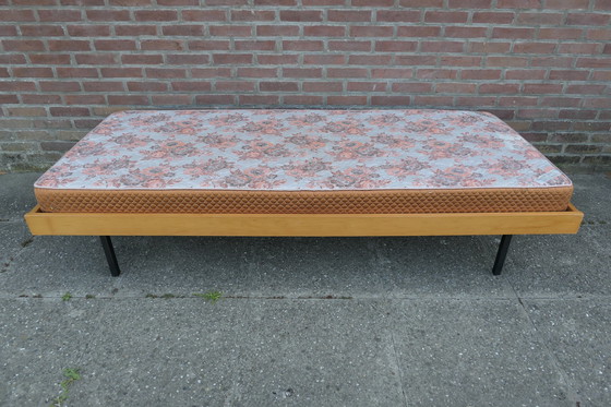 Image 1 of Vintage daybed