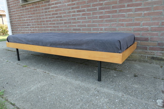 Image 1 of Vintage daybed