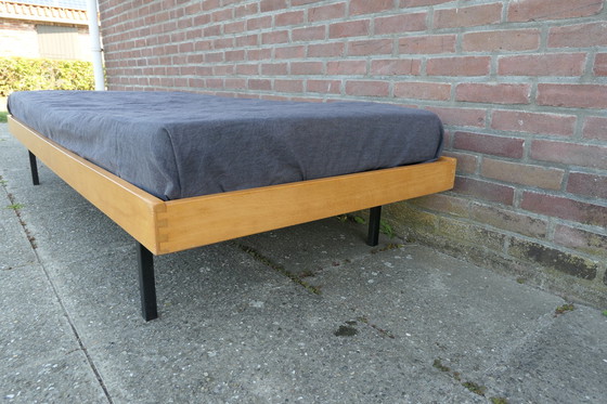 Image 1 of Vintage daybed